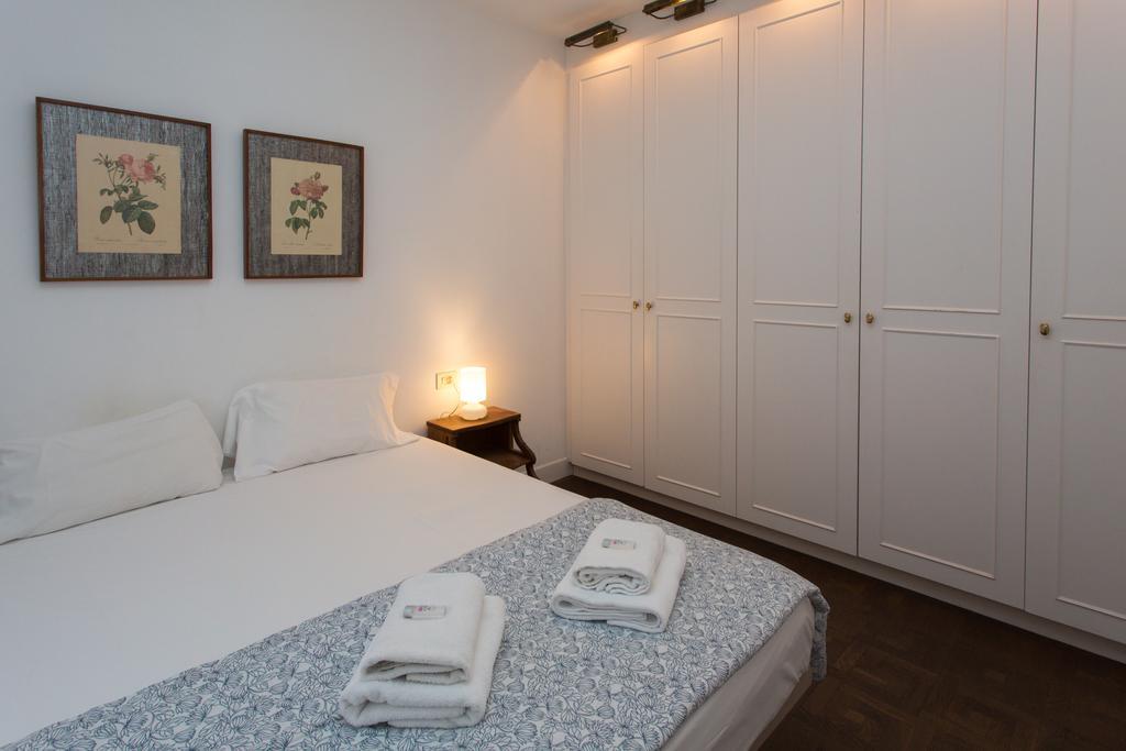 Letsgo Camp Nou Apartment Barcelona Exterior photo